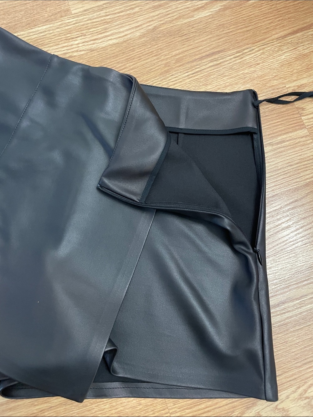 Marcella NYC Lindy Skort, Black, Size S - Picture 7 of 9
